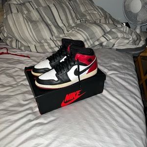 Air Jordan 1 Retro Black Toe (2007)